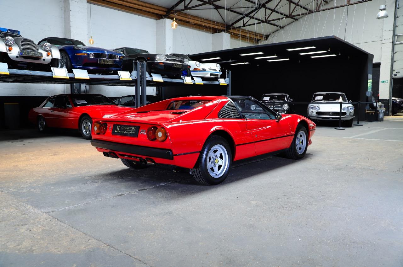 FERRARI 308 GTSi - 1982 LesAnciennes.com