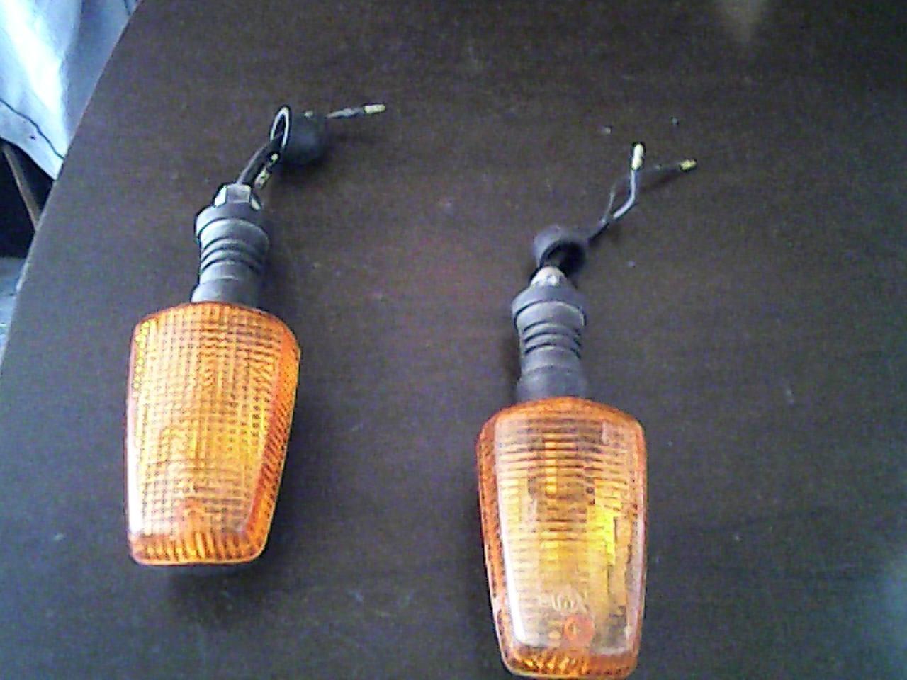 Caches De Clignotants Arrière Gauche Et Droit Blancs Clairs Pour Yamaha FJR 1300 (2001-2002) - Neufs