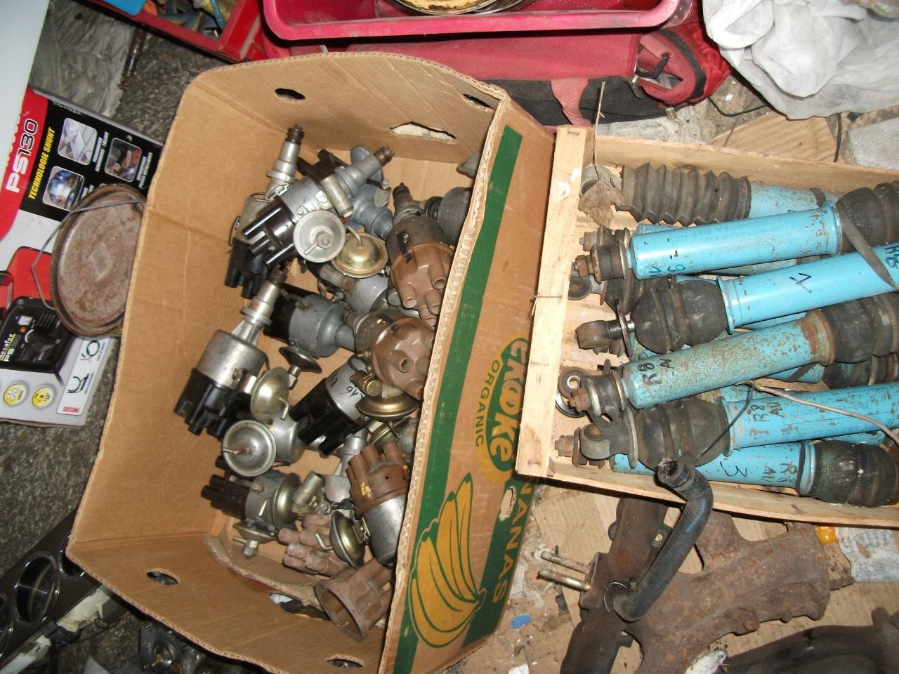 Pièces RENAULT 4 , 5 , 6 ,8,10 , 12 LesAnciennes.com