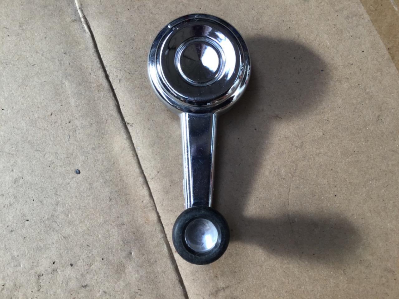 MANIVELLE LÈVE VITRE NEUVE FIAT 1300/1500 LesAnciennes.com