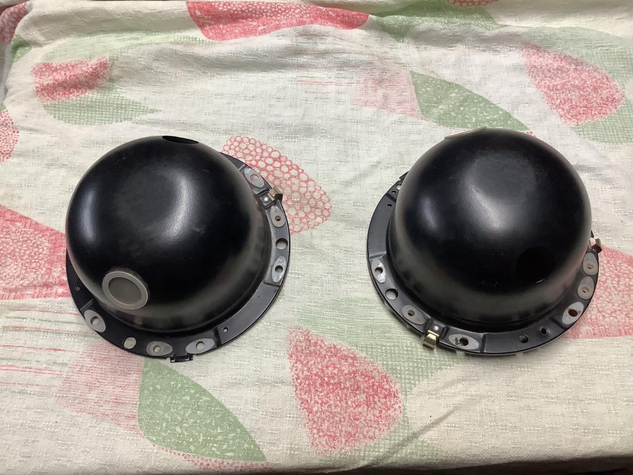 Calotte de phare RENAULT 4L (R4L) LesAnciennes.com