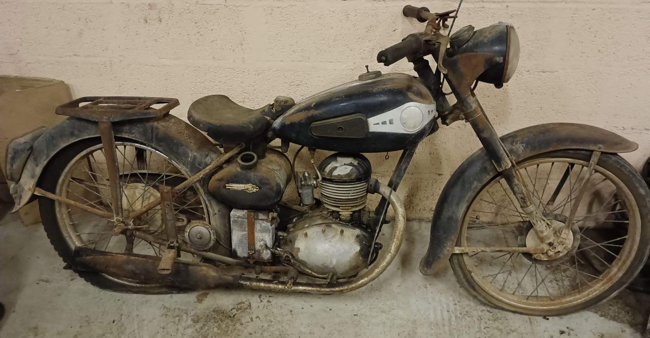 MAGNAT DEBON M4 M4TD - 1952 LesAnciennes.com