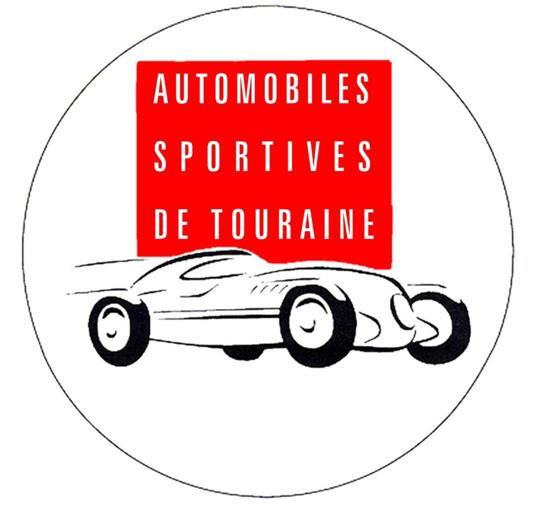 Exposition au Salon du Vintage à Tours (37) LesAnciennes.com