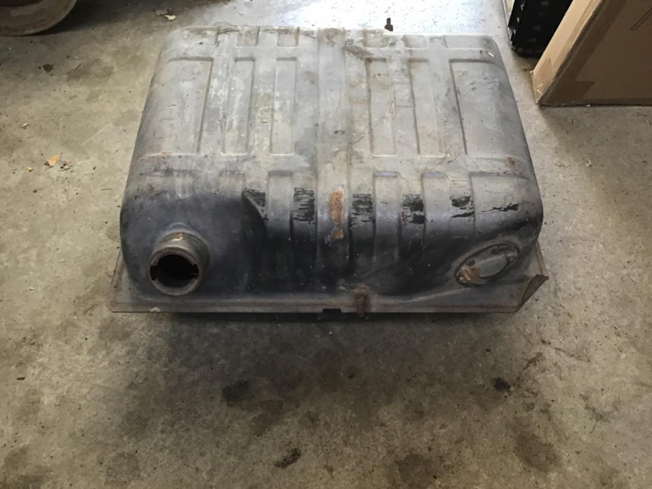 RÉSERVOIR OPEL KADETT B LesAnciennes.com