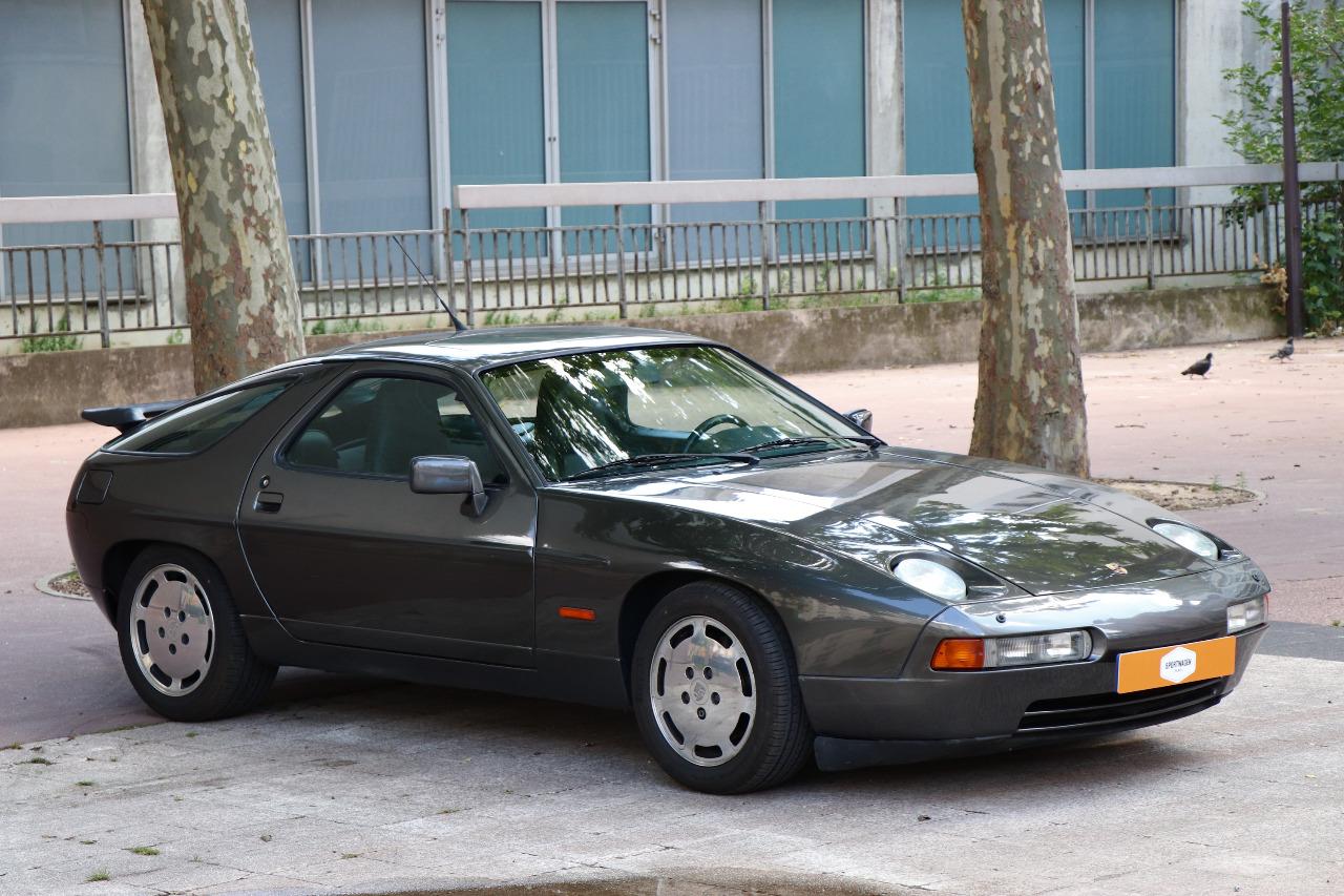 PORSCHE 928 S4 - 1989 LesAnciennes.com