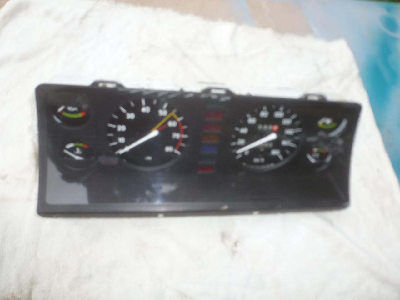 LADA 2107:compteur,cpt -tours + 4jauges LesAnciennes.com