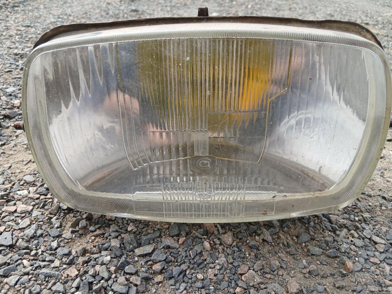 Phare CITROEN Ami 6 LesAnciennes.com