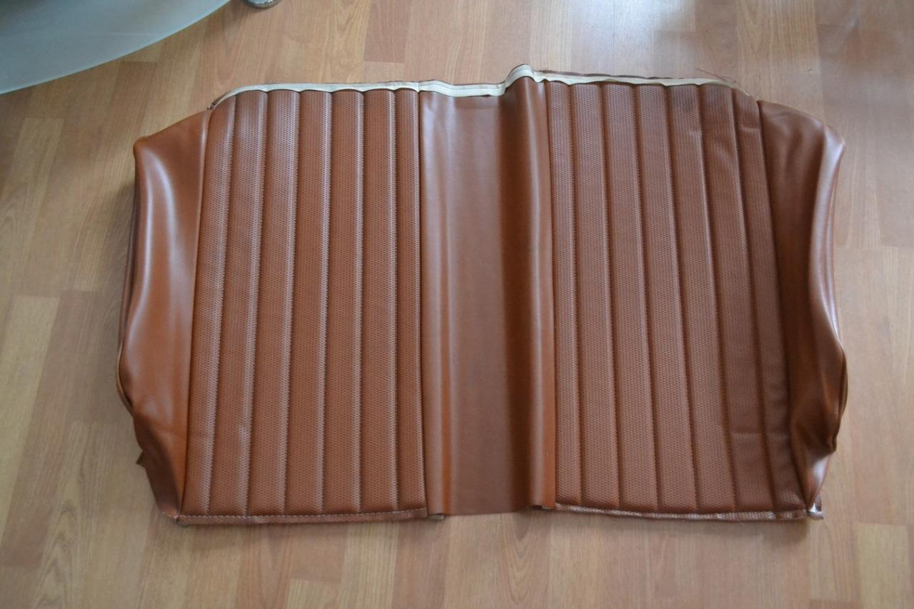 Housse dossier banquette PEUGEOT 304, neuve LesAnciennes.com