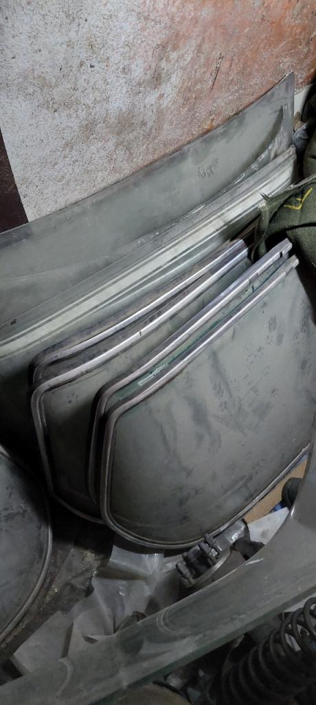 Lot de pièces ALFA ROMEO tous modèles LesAnciennes.com