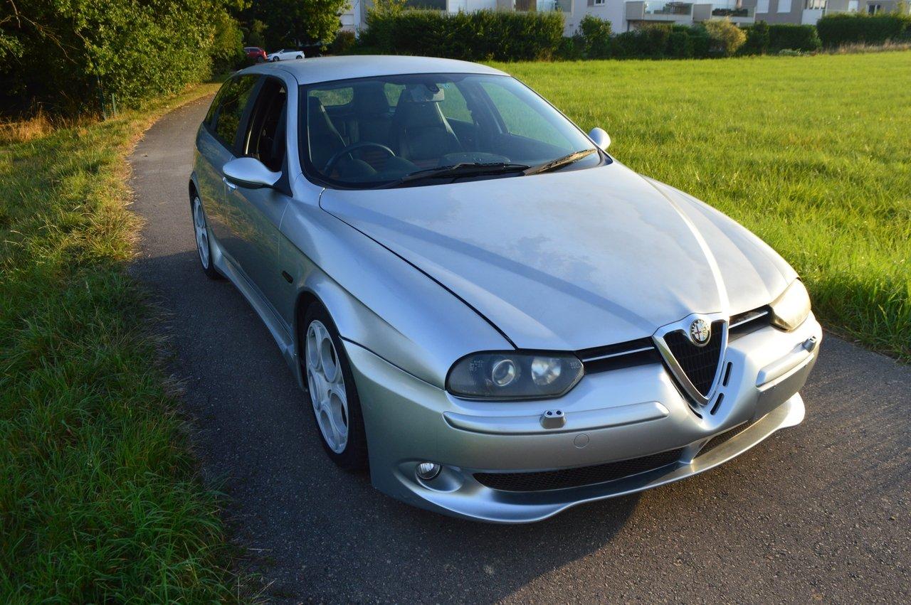 2004 Alfa Romeo 156 GTA Sportwagon 3.2 V6 LesAnciennes.com