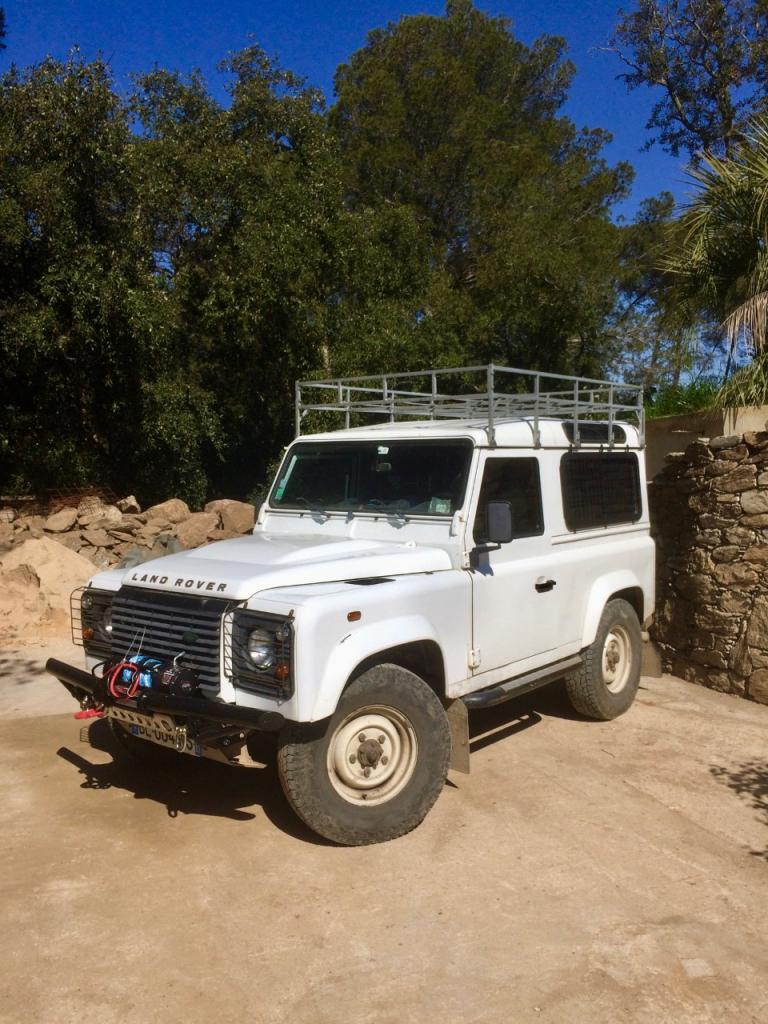 LAND ROVER Defender LesAnciennes.com