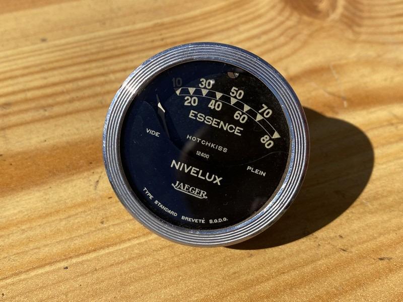 Mano d'essence nivelux HOTCHKISS 680 864... LesAnciennes.com