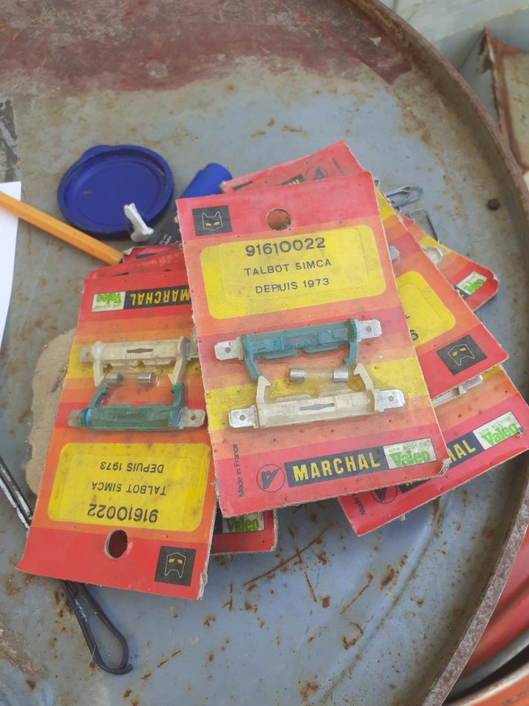 Fusibles SIMCA 1100 LesAnciennes.com