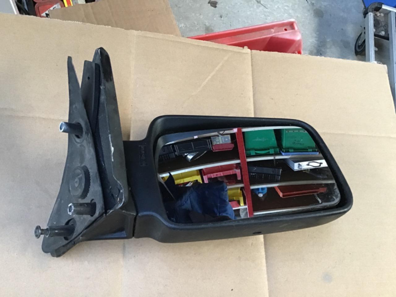 RÉTROVISEUR DROIT FORD SCORPIO LesAnciennes.com