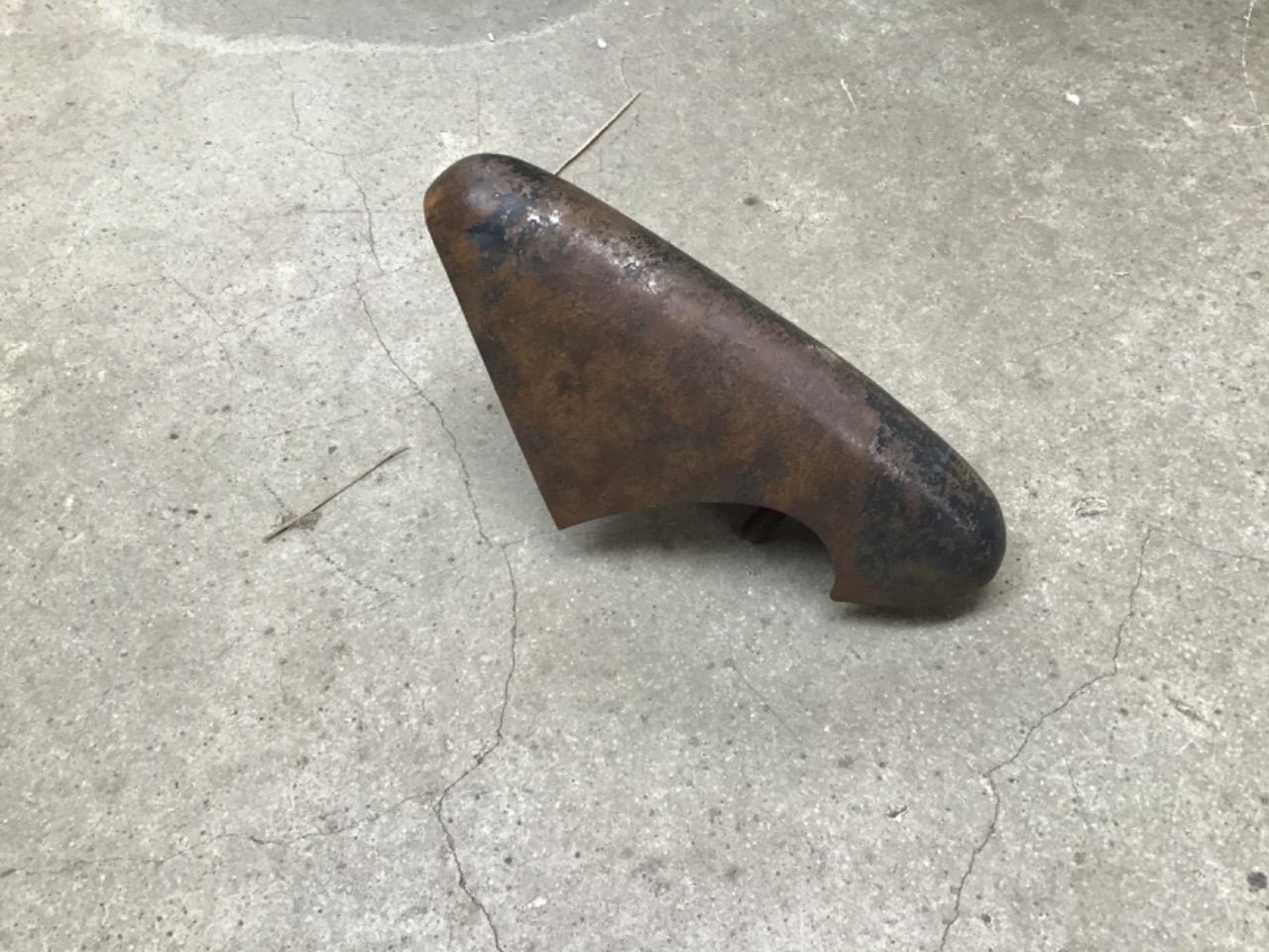 BUTOIR DE PARE CHOC AVANT PEUGEOT 403 LesAnciennes.com