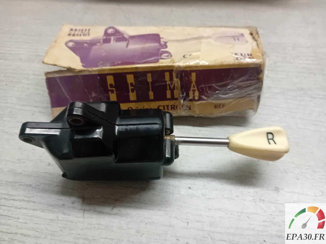 102 - COMMODO NEUF PHARES CITROEN DS ID AMI 6 LesAnciennes.com