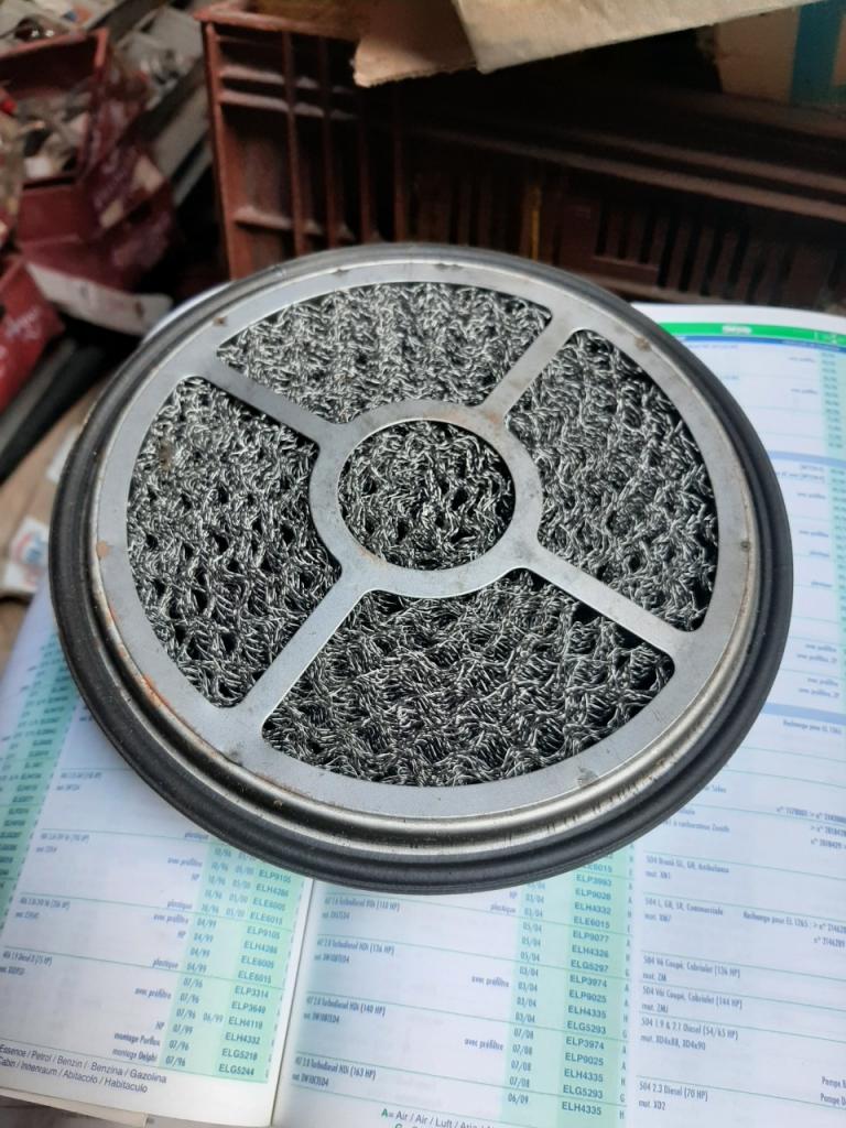 Filtre à air PEUGEOT 304 LesAnciennes.com