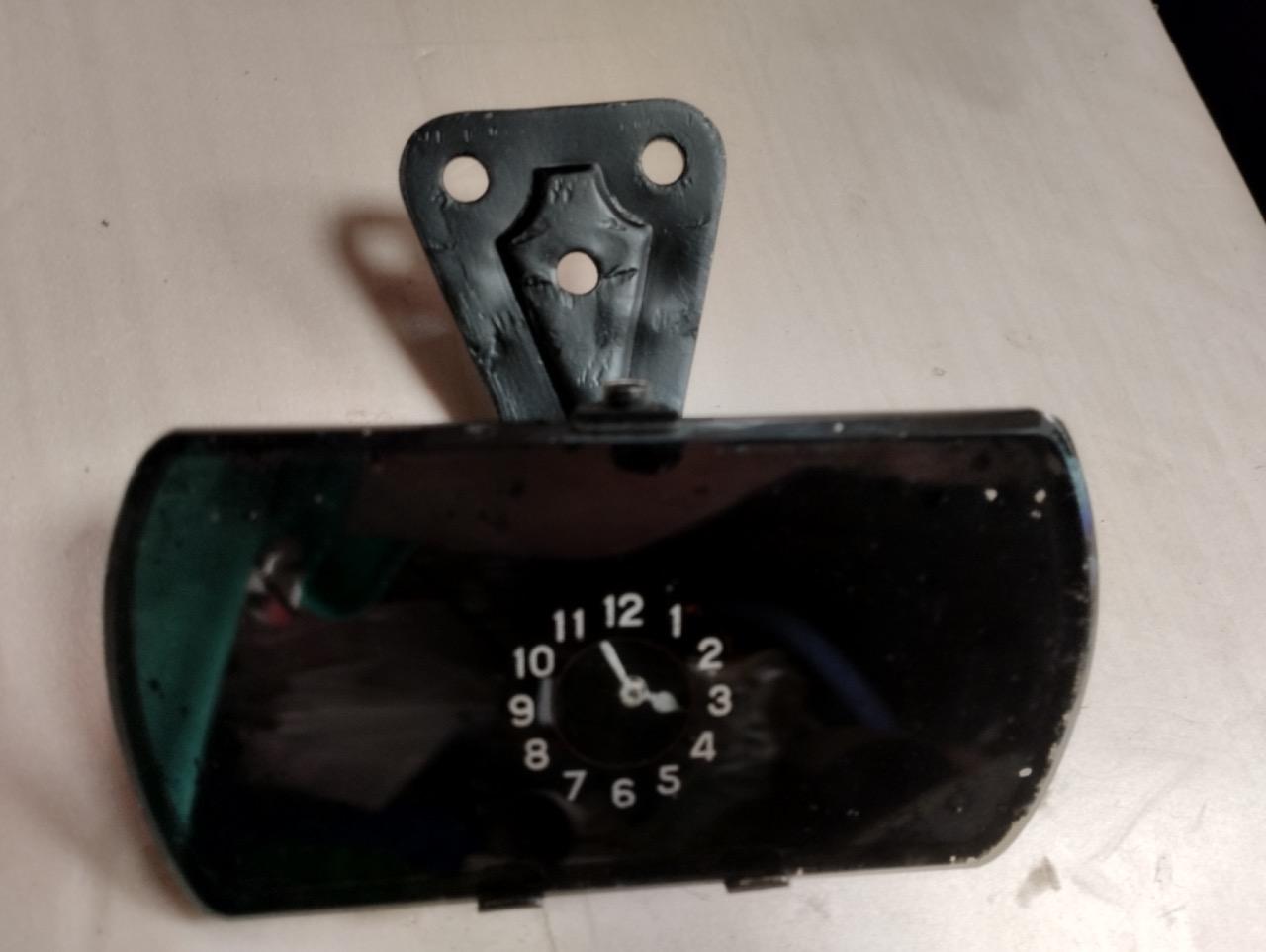 Rétroviseur montre LesAnciennes.com