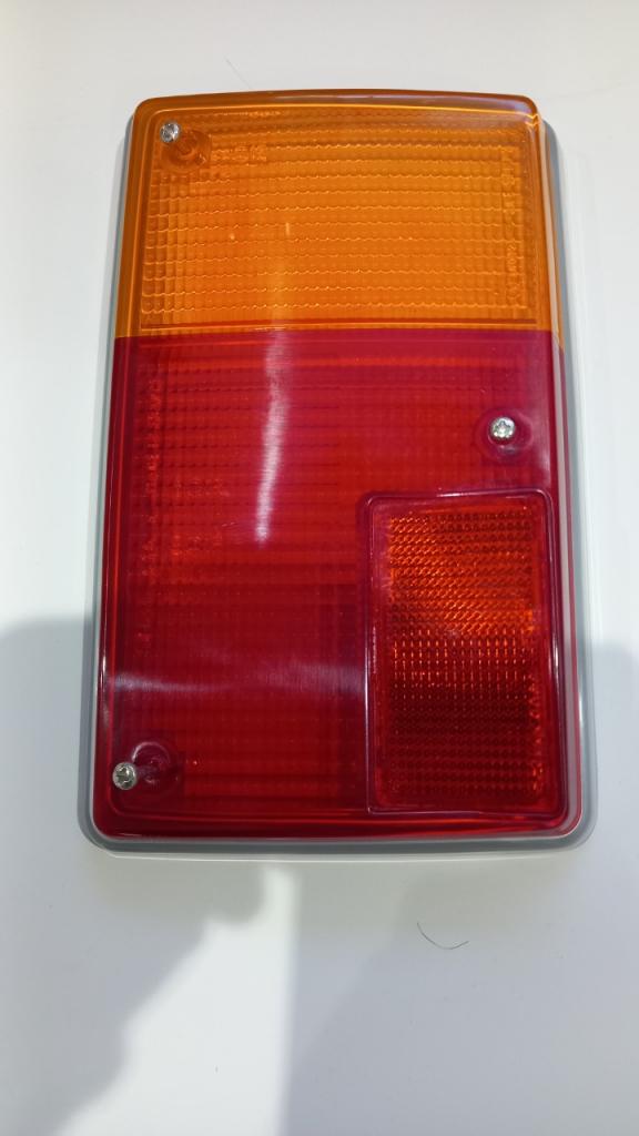 FEU AR DROITE PEUGEOT 104 AVANT 1976 ET CITROEN LN LesAnciennes.com