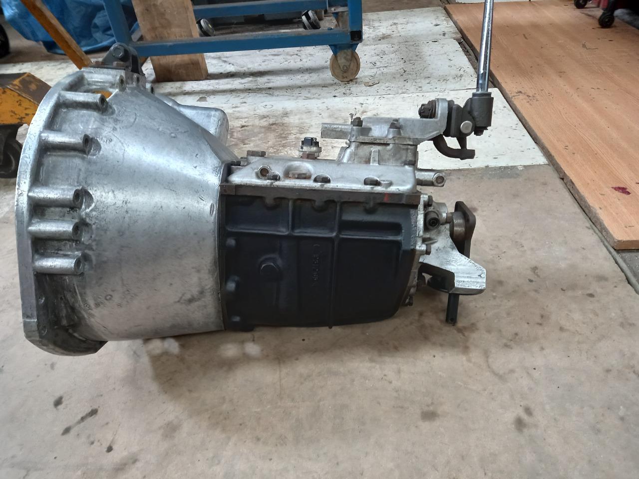 Boite de vitesse JAGUAR Type E 3l8 LesAnciennes.com