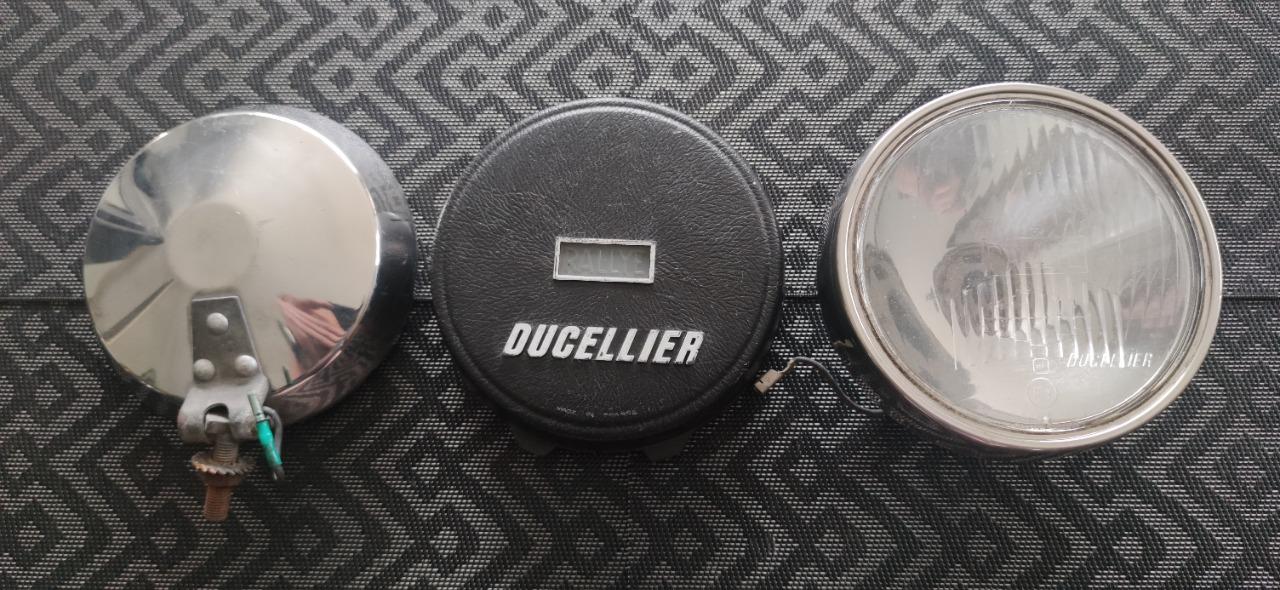 Phare longue portée SIMCA 1000 rallye 2 LesAnciennes.com