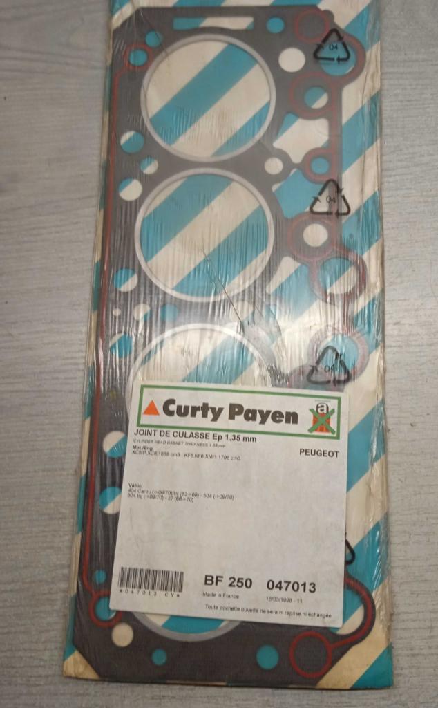 BF250 047013 JOINT CULASSE PEUGEOT 404 504 J7 LesAnciennes.com