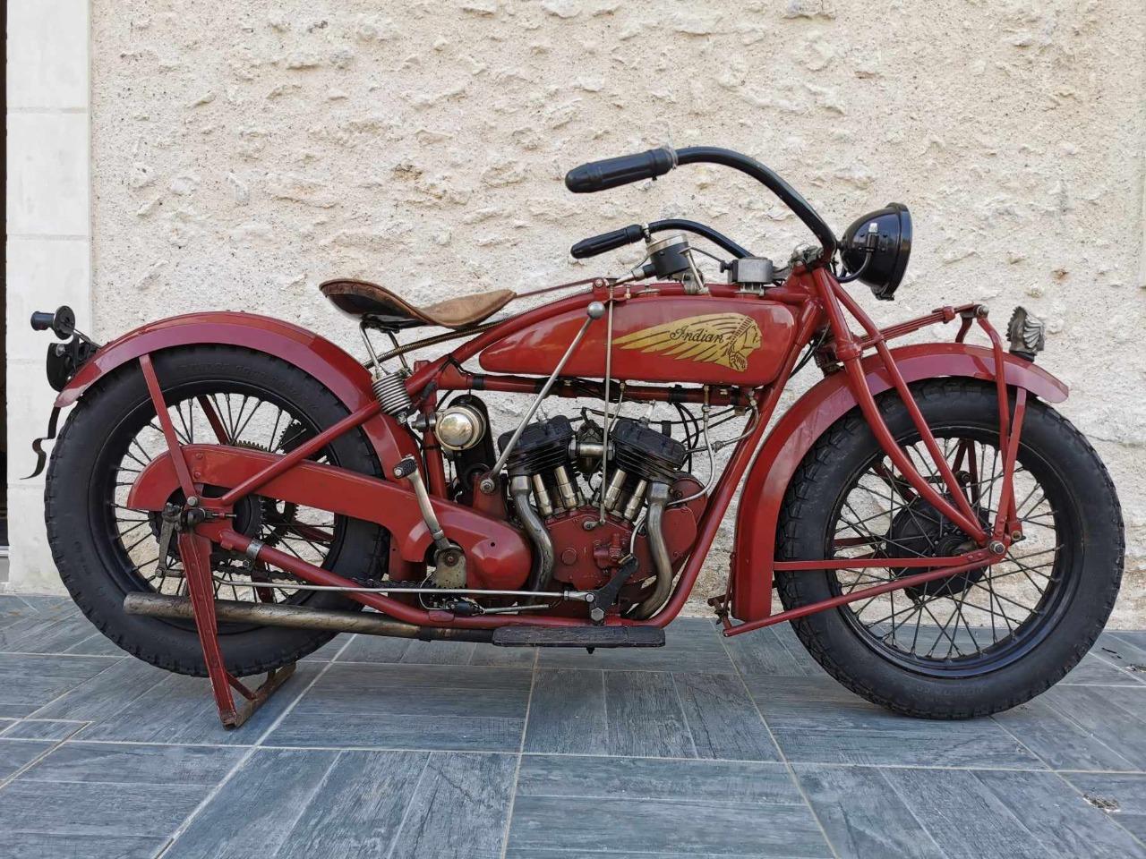 INDIAN Scout - 1926 LesAnciennes.com