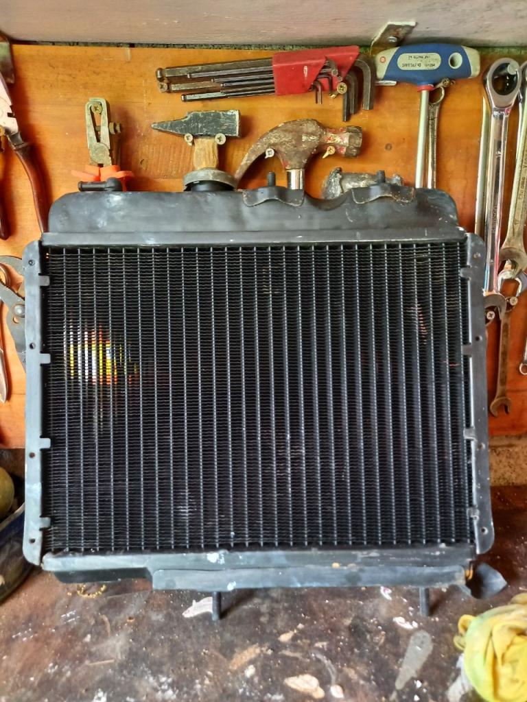 Radiateur R4 billancourt LesAnciennes.com