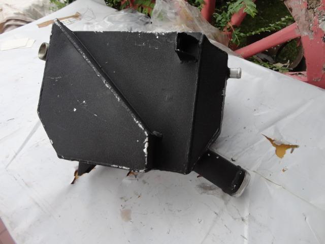 Reservoir d huile Ferrari Testarossa LesAnciennes.com