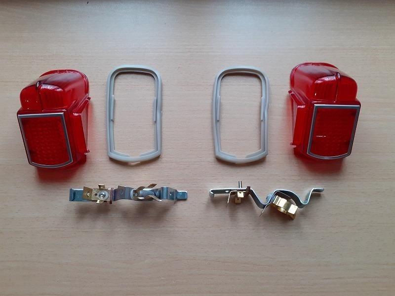 Feux arrière CITROEN 2CV LesAnciennes.com