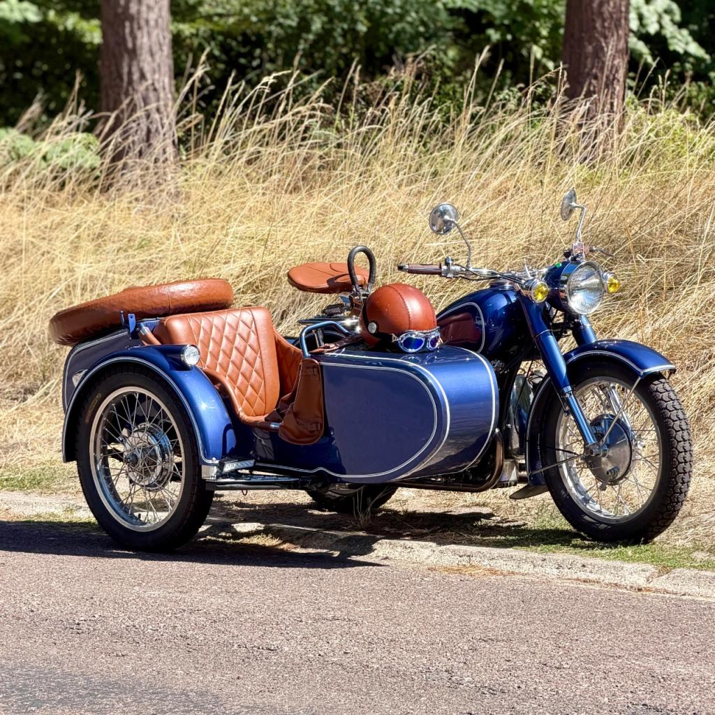 CHANG JIIANG Side car Side car - 1972 LesAnciennes.com