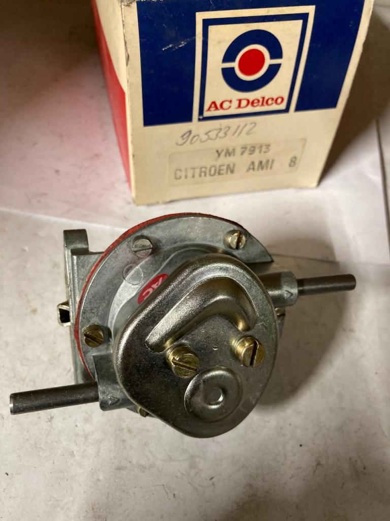 Pompe à essence neuve CITROEN Ami 8 LesAnciennes.com