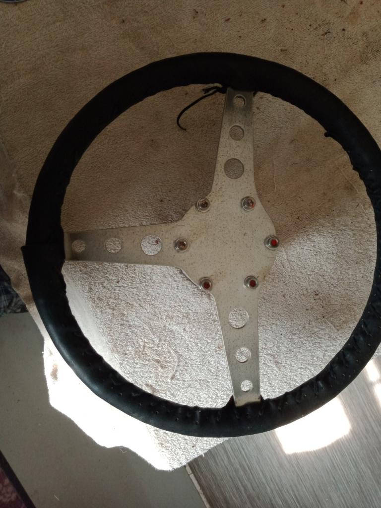 Volant TRIUMPH gt6/herald 13/60 option d,epoque LesAnciennes.com