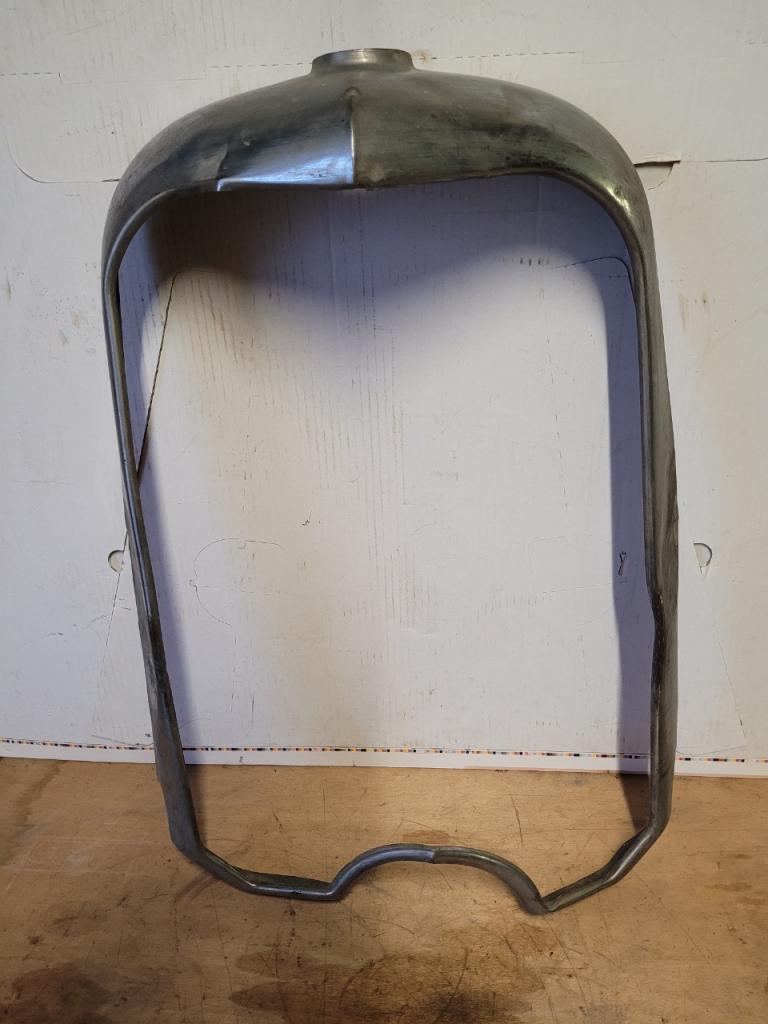 Calandre PANHARD CS LesAnciennes.com