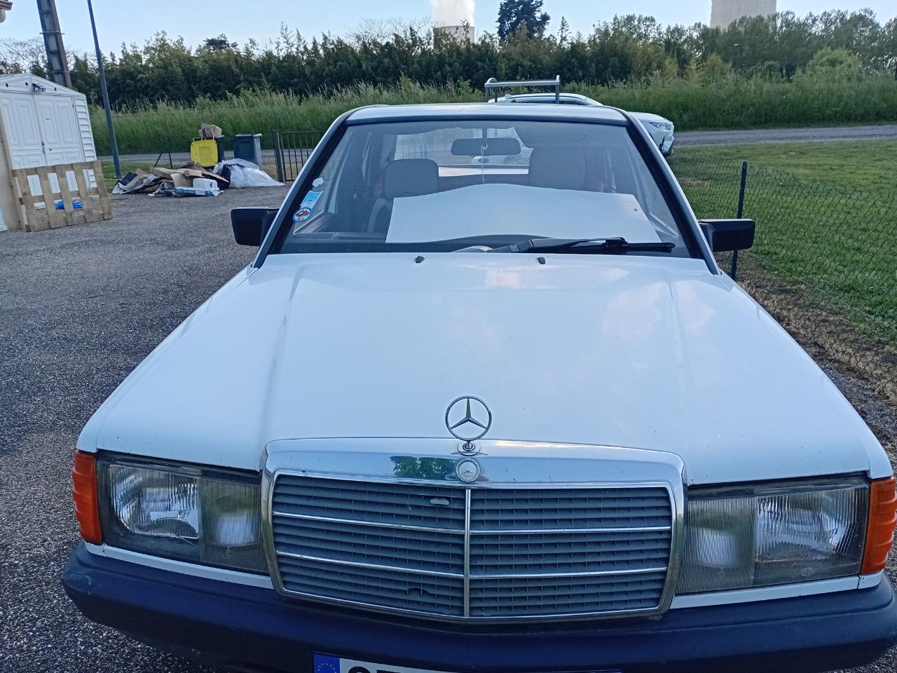 MERCEDES 190 D Berline - 1986 LesAnciennes.com