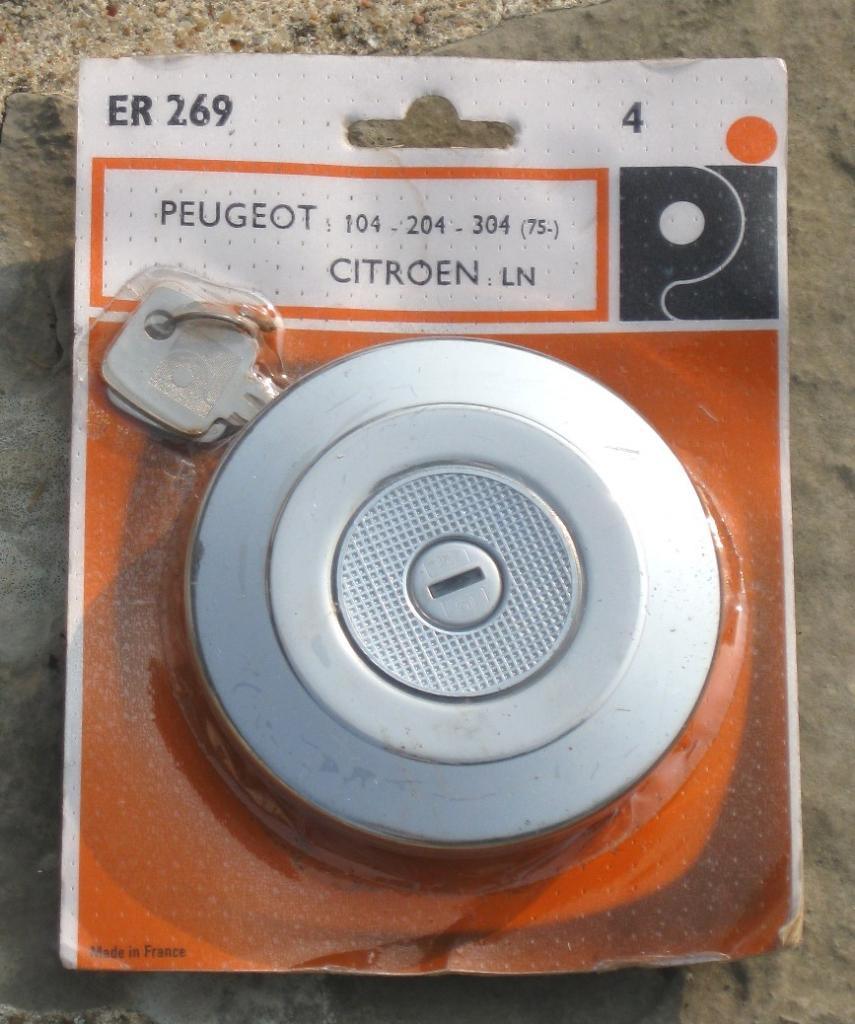Bouchon de réservoir chromé PEUGEOT 204, 304, 104 LesAnciennes.com