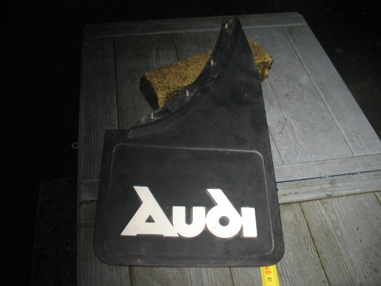 Bavette d'aile AUDI LesAnciennes.com