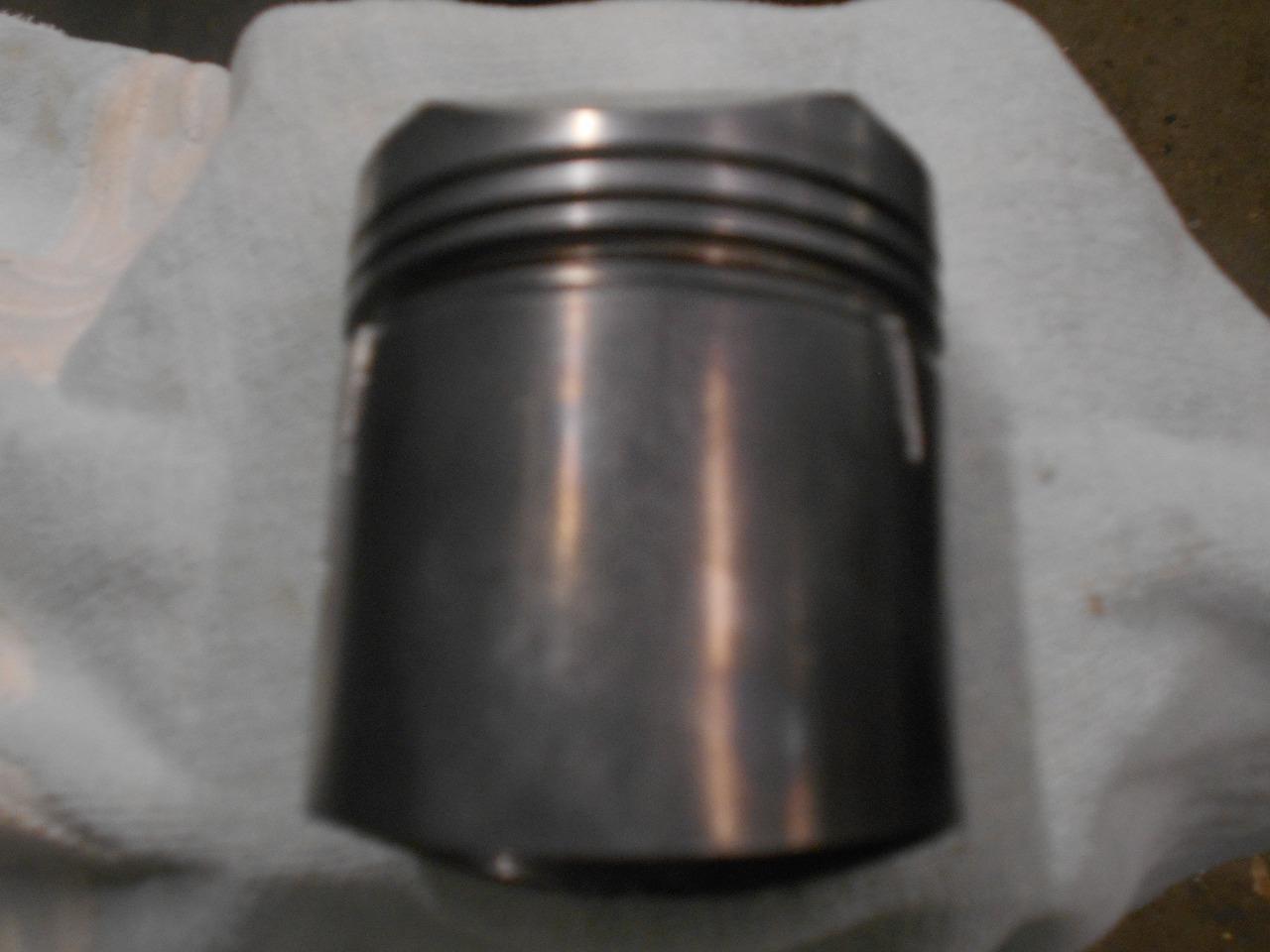 Pièces VELOCETTE viper piston LesAnciennes.com