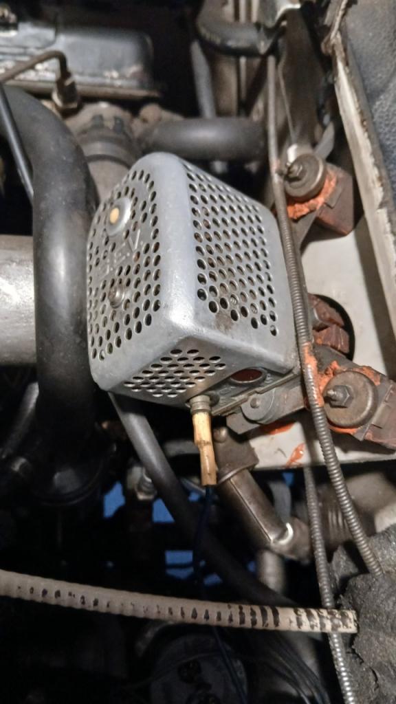 Recherche pièces PEUGEOT 404 cab 1.6 l injection LesAnciennes.com