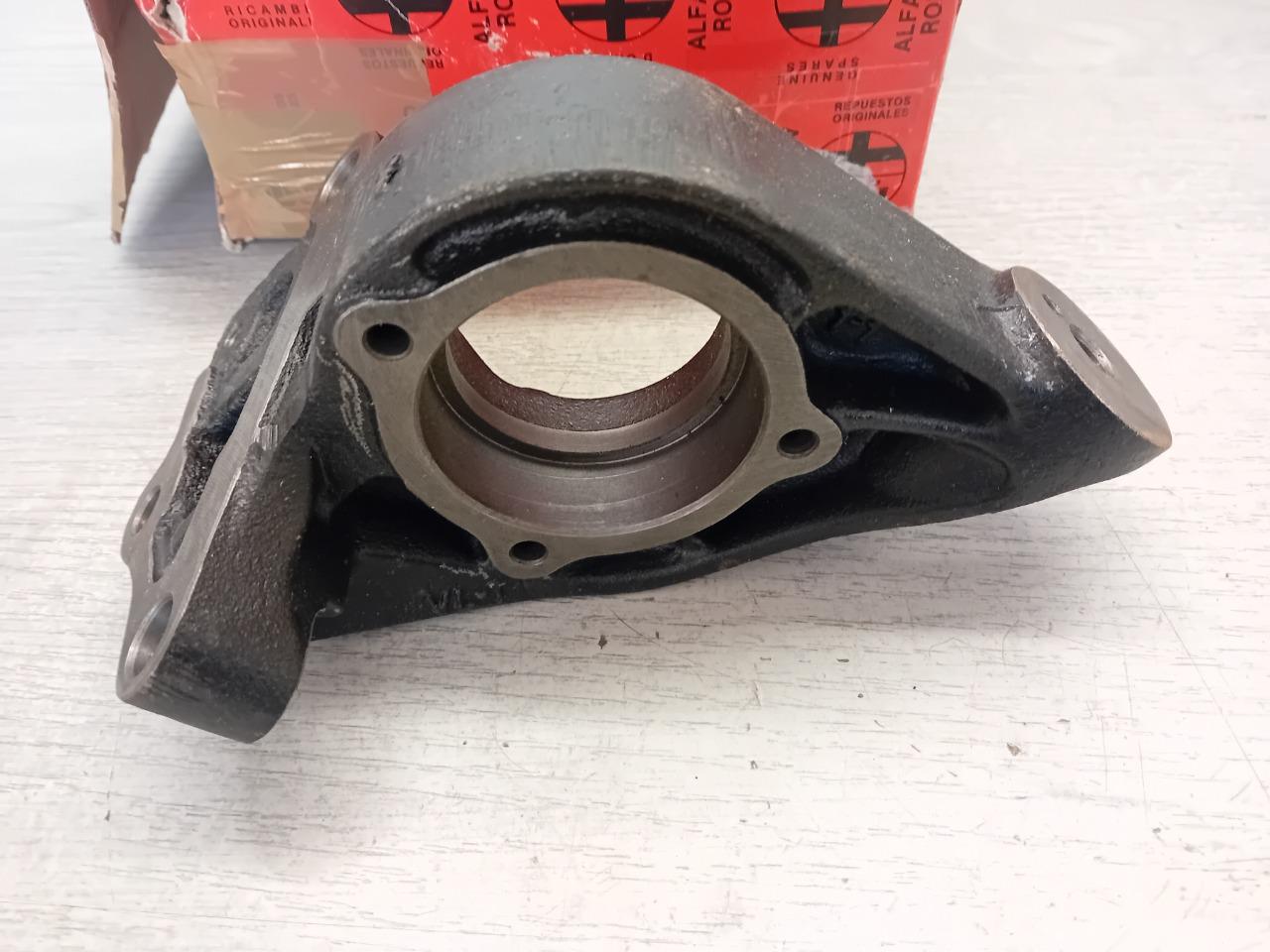 60778794 SUPPORT MOTEUR ALFA ROMEO 164 2.5 T.DS LesAnciennes.com