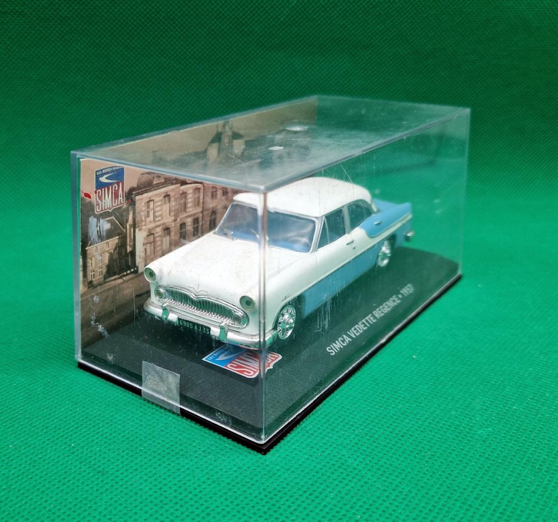 Simca Vedette Regence 1957 LesAnciennes.com