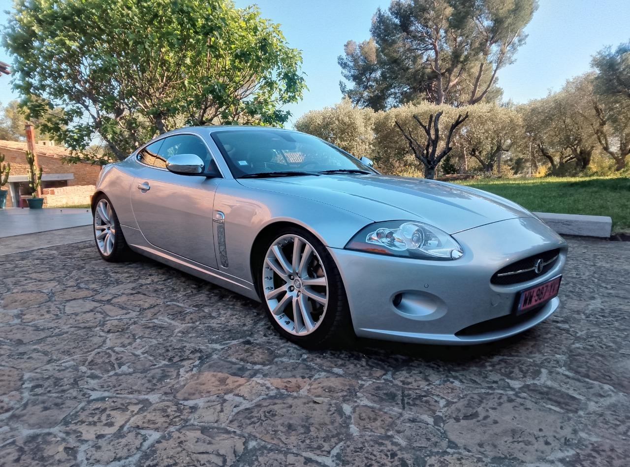 JAGUAR XK COUPE V8 4.2i 298ch - 2006 LesAnciennes.com