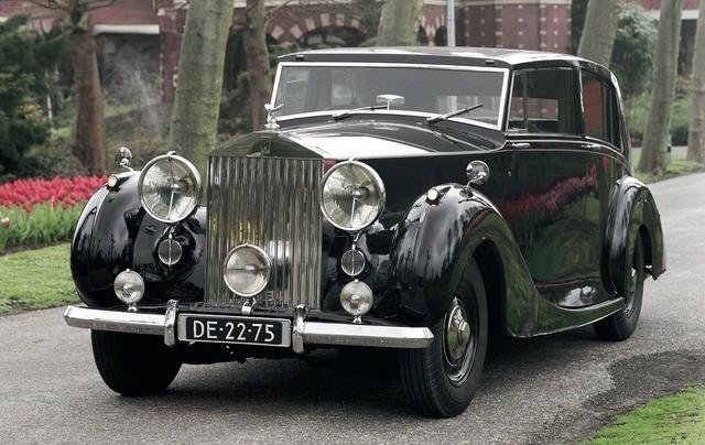 ROLLS ROYCE Silver Wraith Freestone & Webb RHD - 1 LesAnciennes.com