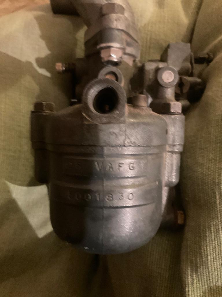 Deux radiateurs un pour RENAULT NN et un pourNN2 + LesAnciennes.com