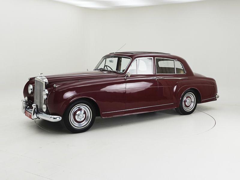 BENTLEY S1 Sport Saloon by Mulliner - 1958 LesAnciennes.com