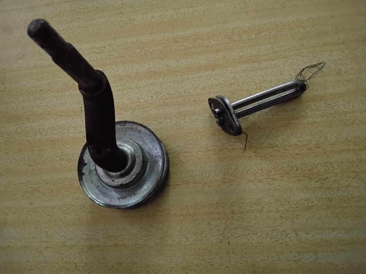 Sonde RENAULT 4CV 1062 LesAnciennes.com