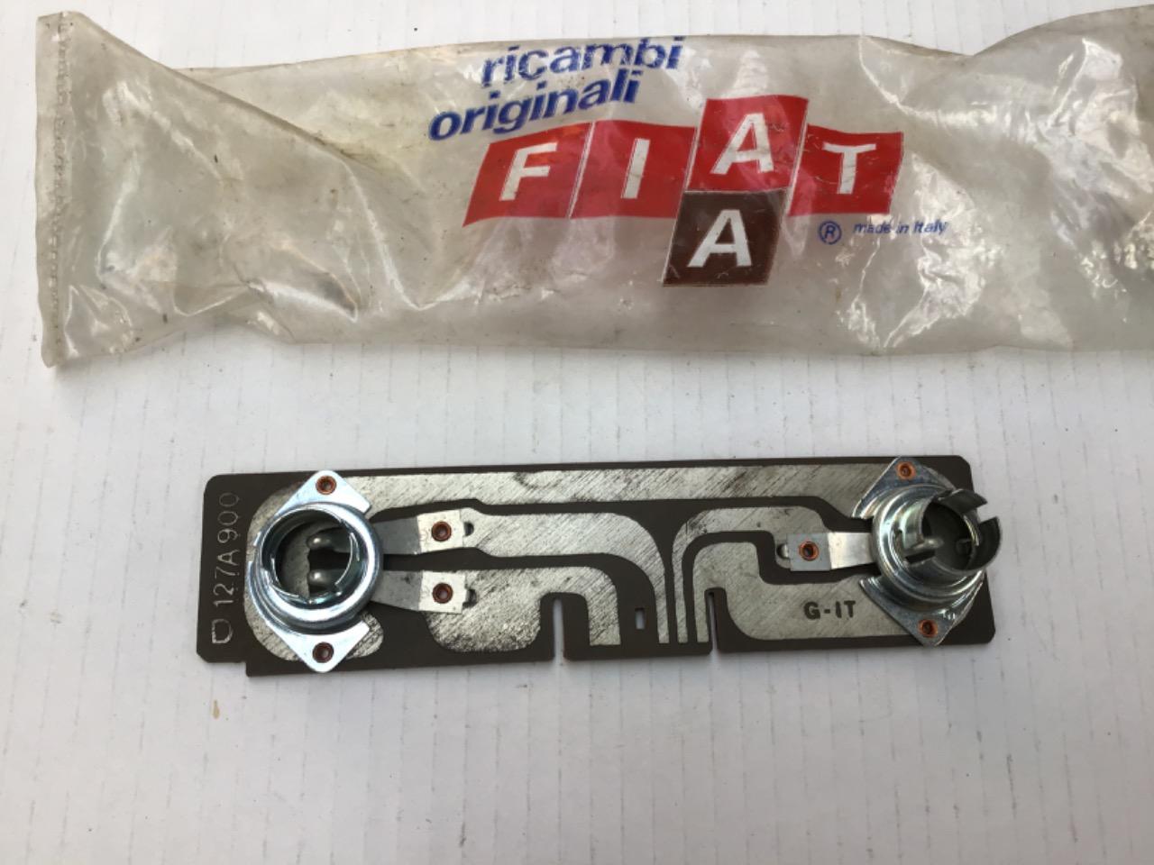 PLATINE FEU ARRIÈRE DROIT NEUVE FIAT 127 LesAnciennes.com