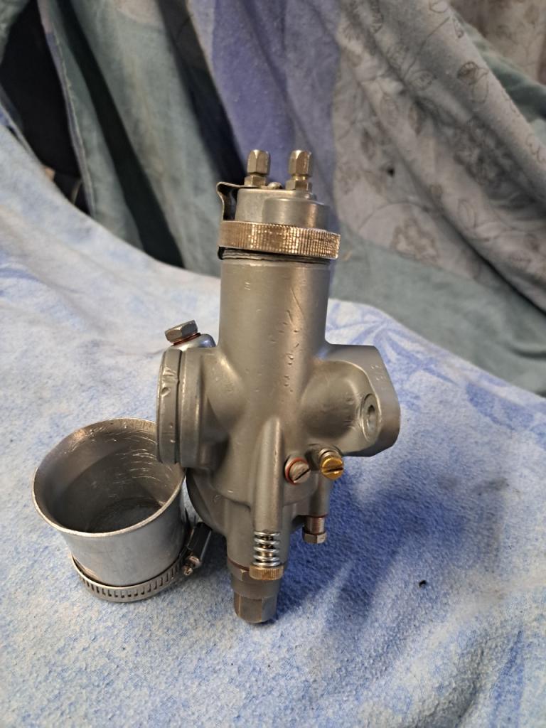 Carburateur BSA B31 LesAnciennes.com