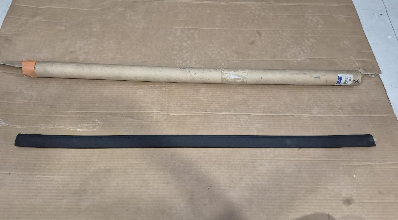 Protecteur de Porte AV D PEUGEOT 605 LesAnciennes.com