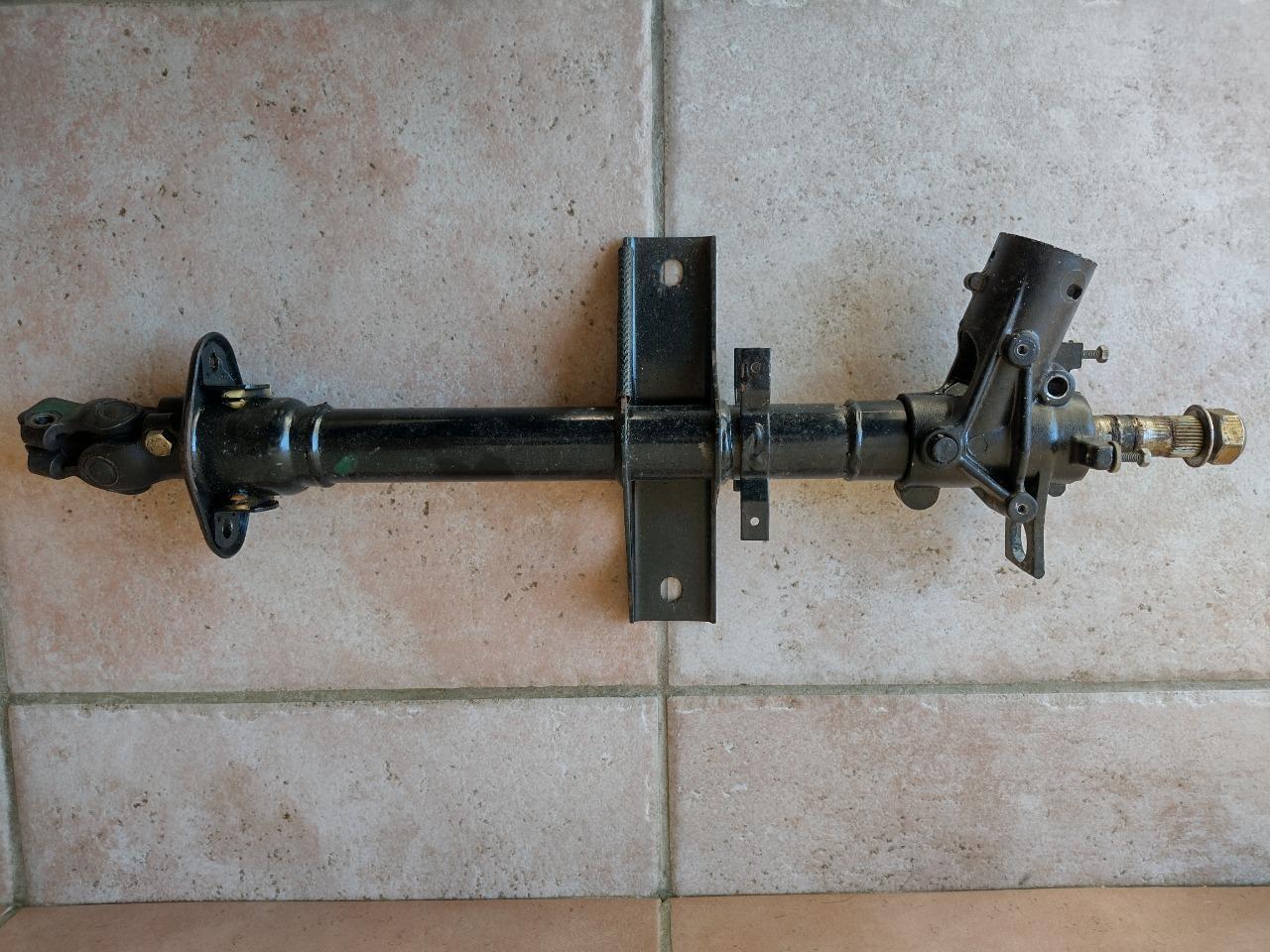 Colonne de direction de Peugeot 304 cabriolet LesAnciennes.com